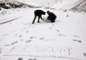 Dağlar beyaza büründü